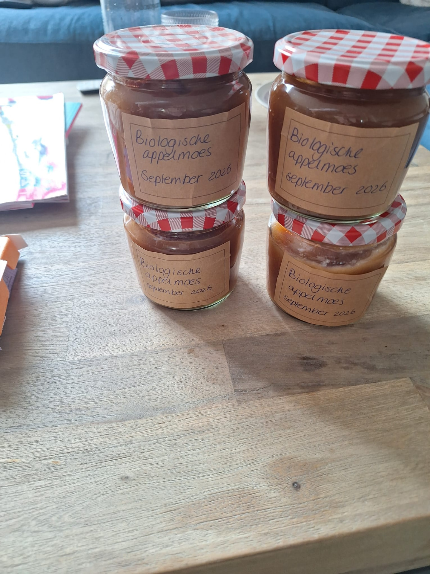 Potjes biologische appelmoes